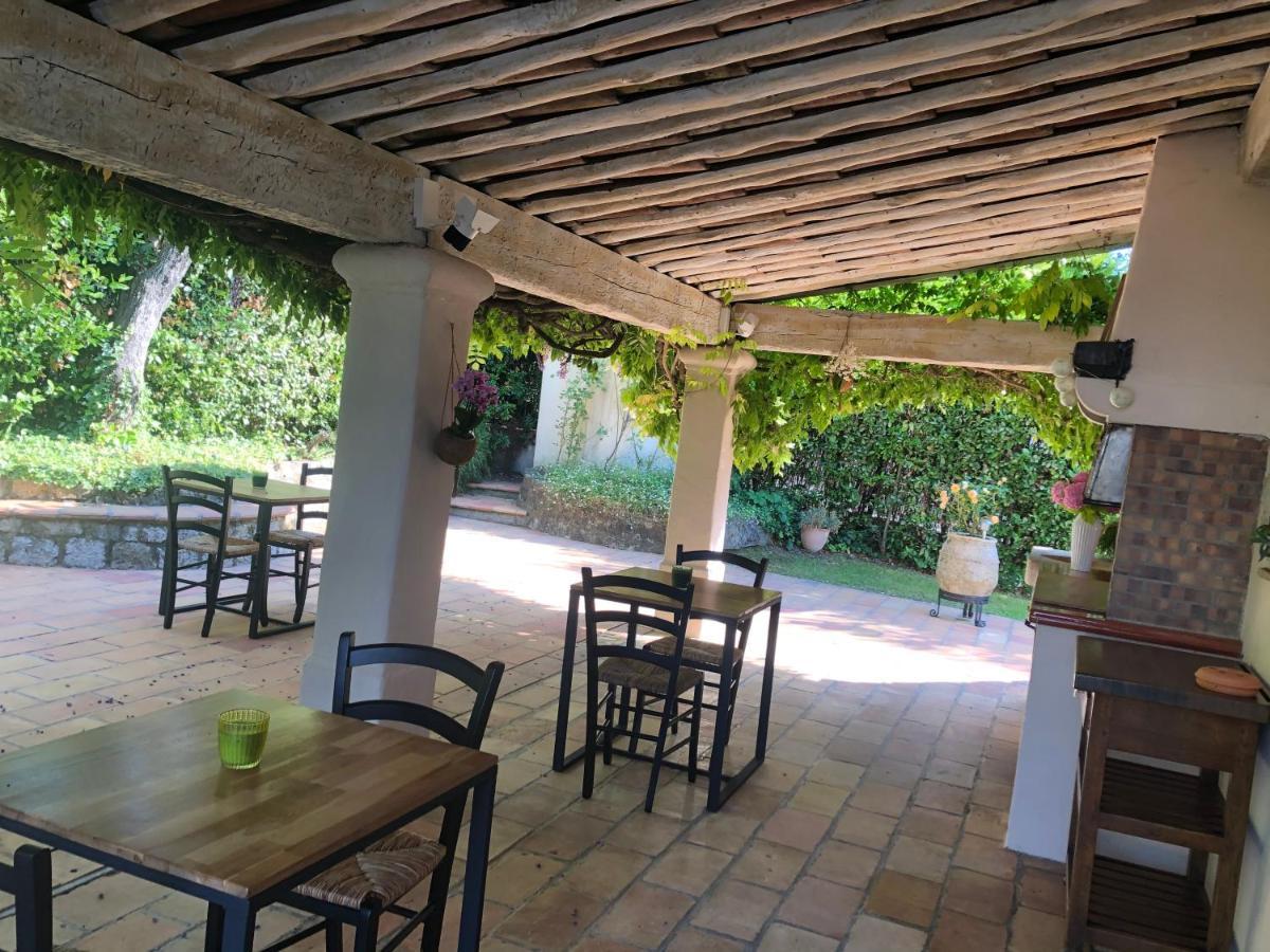 Le Mas De La Source Bed & Breakfast Mougins Bagian luar foto