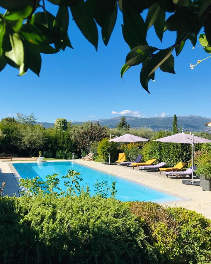 Le Mas De La Source Bed & Breakfast Mougins Bagian luar foto