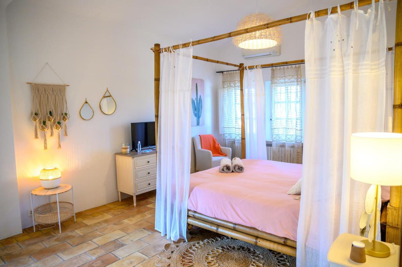 Le Mas De La Source Bed & Breakfast Mougins Bagian luar foto