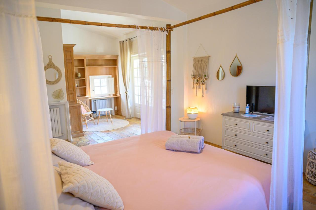 Le Mas De La Source Bed & Breakfast Mougins Bagian luar foto