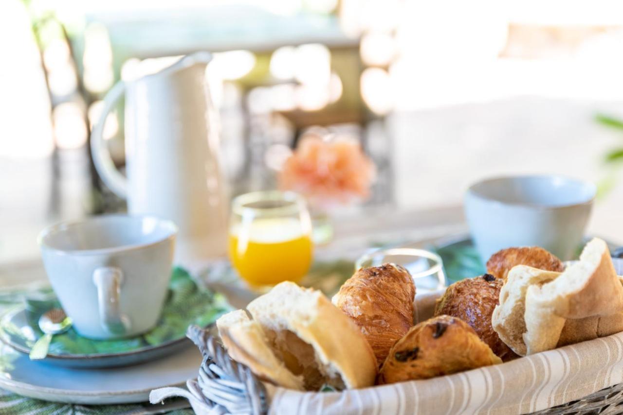 Le Mas De La Source Bed & Breakfast Mougins Bagian luar foto