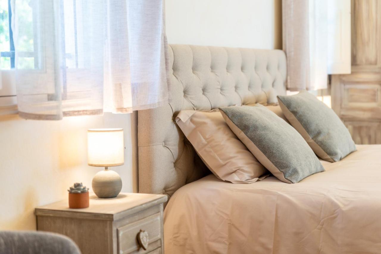 Le Mas De La Source Bed & Breakfast Mougins Bagian luar foto